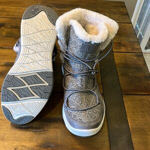 Ryka  Aubonne Ladies winter boots , size= 8.5M